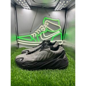 Adidas Yeezy Boost 700 MNVN Geode Grey Black GW9524 Kids Size 6.5Y